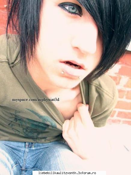 poze emo - yvonnaTH - ...:::3 /\/\ 0:::...